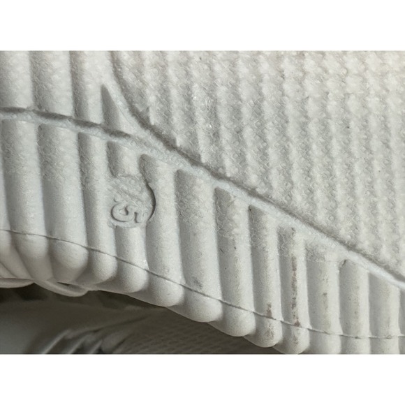 Luley By Lucy Avenue, Women's Lightweight Lace Up Sneakers,‎ White, Size 7.5 - Picture 8 of 9